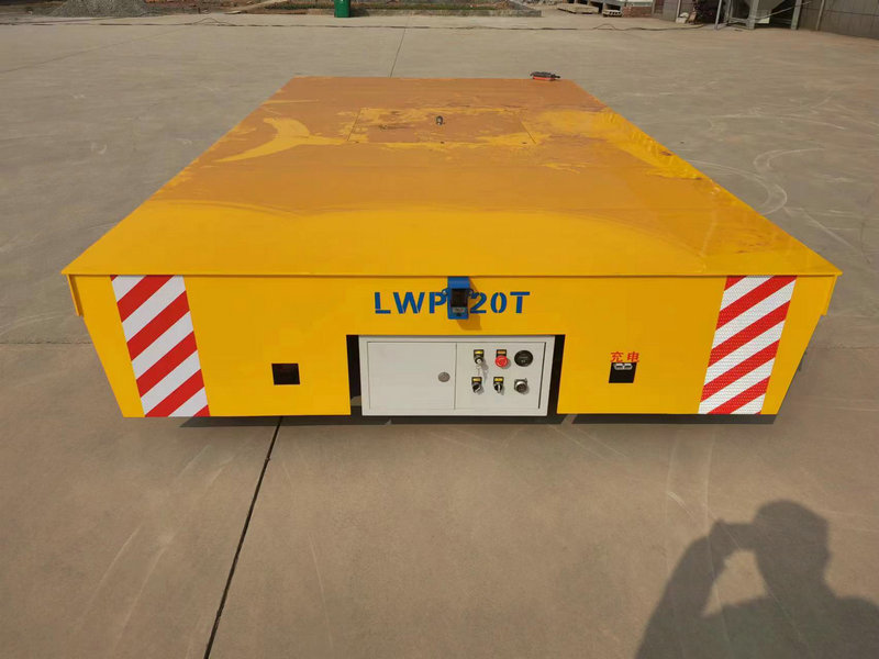 Trackless rafmagns bíl