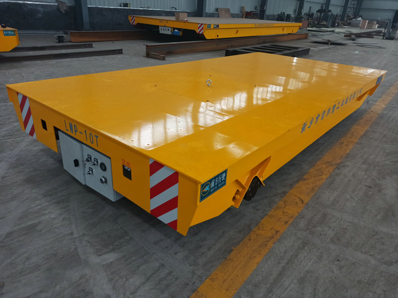 Trackless rafmagns flutningartæki opnar nýja tímabil efnahagslegri flutninga