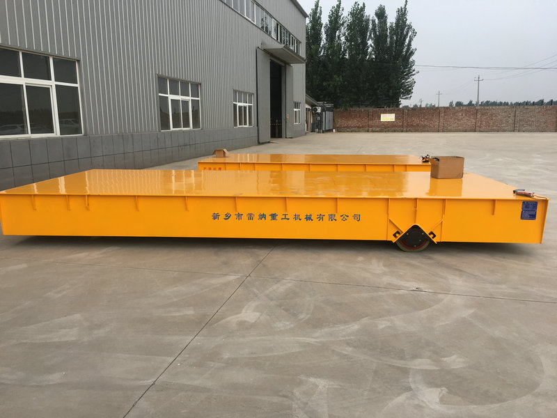 Battery Powered Trackless flutningartæki