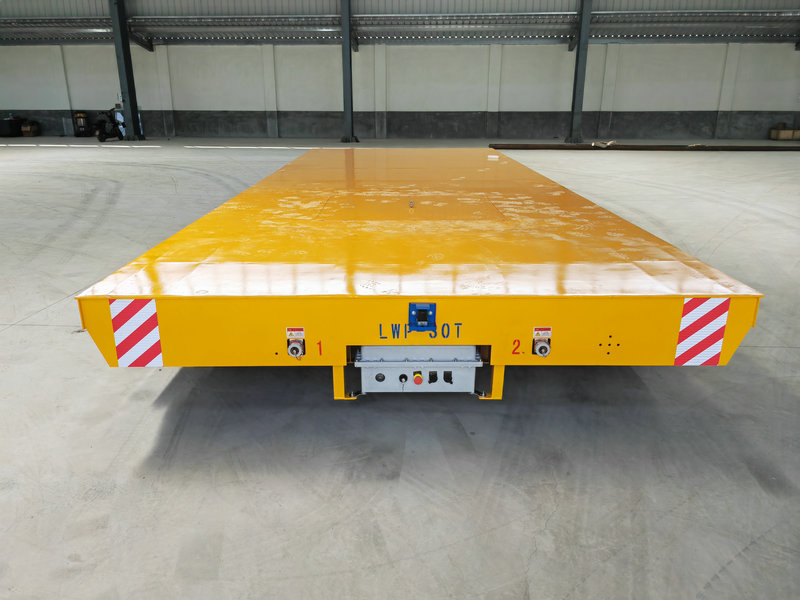 LWP Trackless flytjandi ökutæki