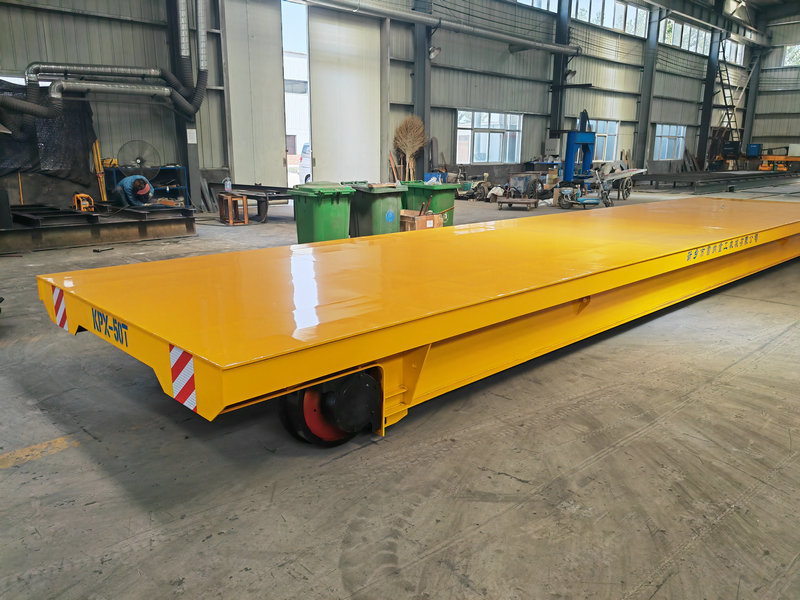 Hvaða iðnaði eru ferðaflutningsvélin hentugur fyrir