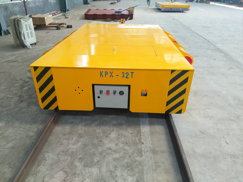 32 Tons Trolley tengd við traktorinn