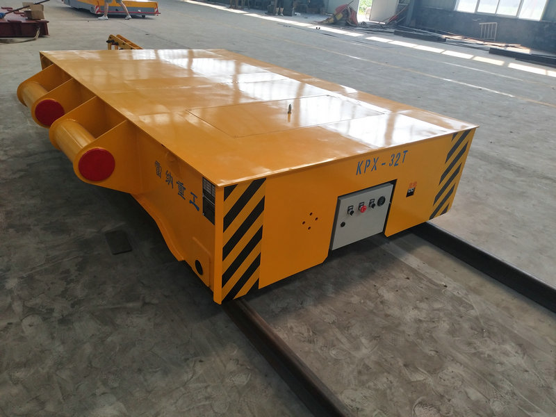 32 Tons Trolley tengd við traktorinn