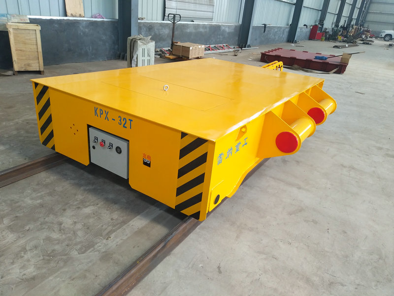 32 Tons Trolley tengd við traktorinn